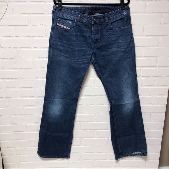 Diesel Jeans Made in Italy, Womens Size 36 Dark Wash Straight Leg Jeans - Picture 1 of 11